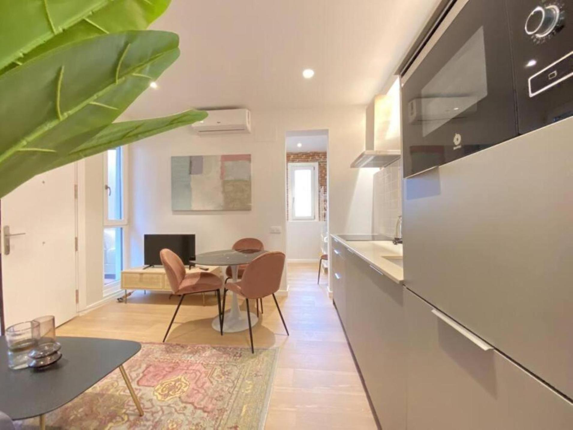 Apartamentos En La Latiina 마드리드 외부 사진